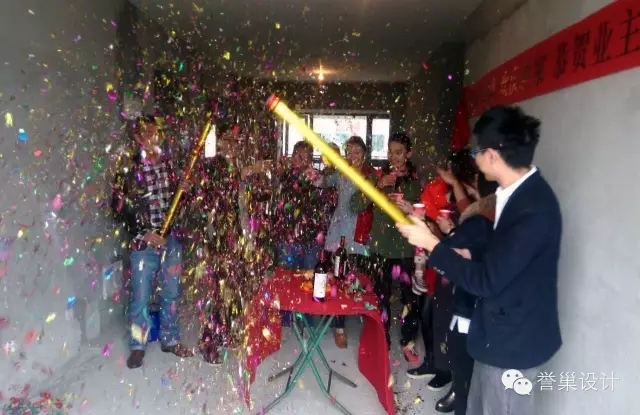 640.webp (5).jpg 半山半海別墅裝修現(xiàn)場開工紛紛慶祝