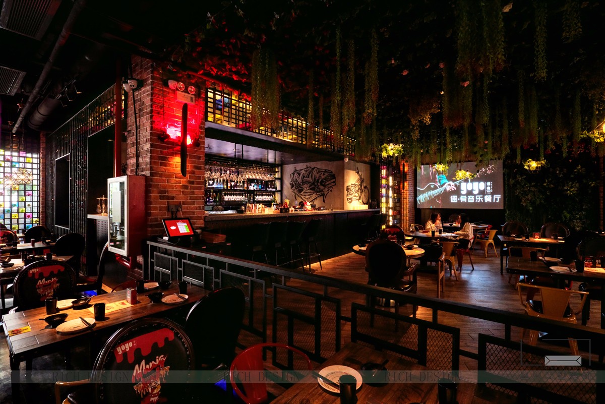 現(xiàn)代音樂(lè)餐廳裝潢實(shí)景圖 現(xiàn)代音樂(lè)餐廳裝潢實(shí)景圖
